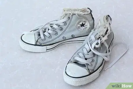 Image titled Make a Pair of "Vintage" Converse Step 1